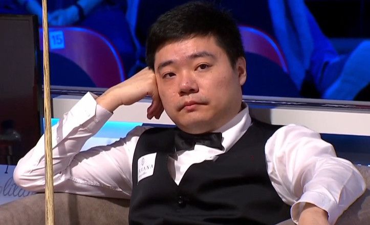佩通坦泳装照